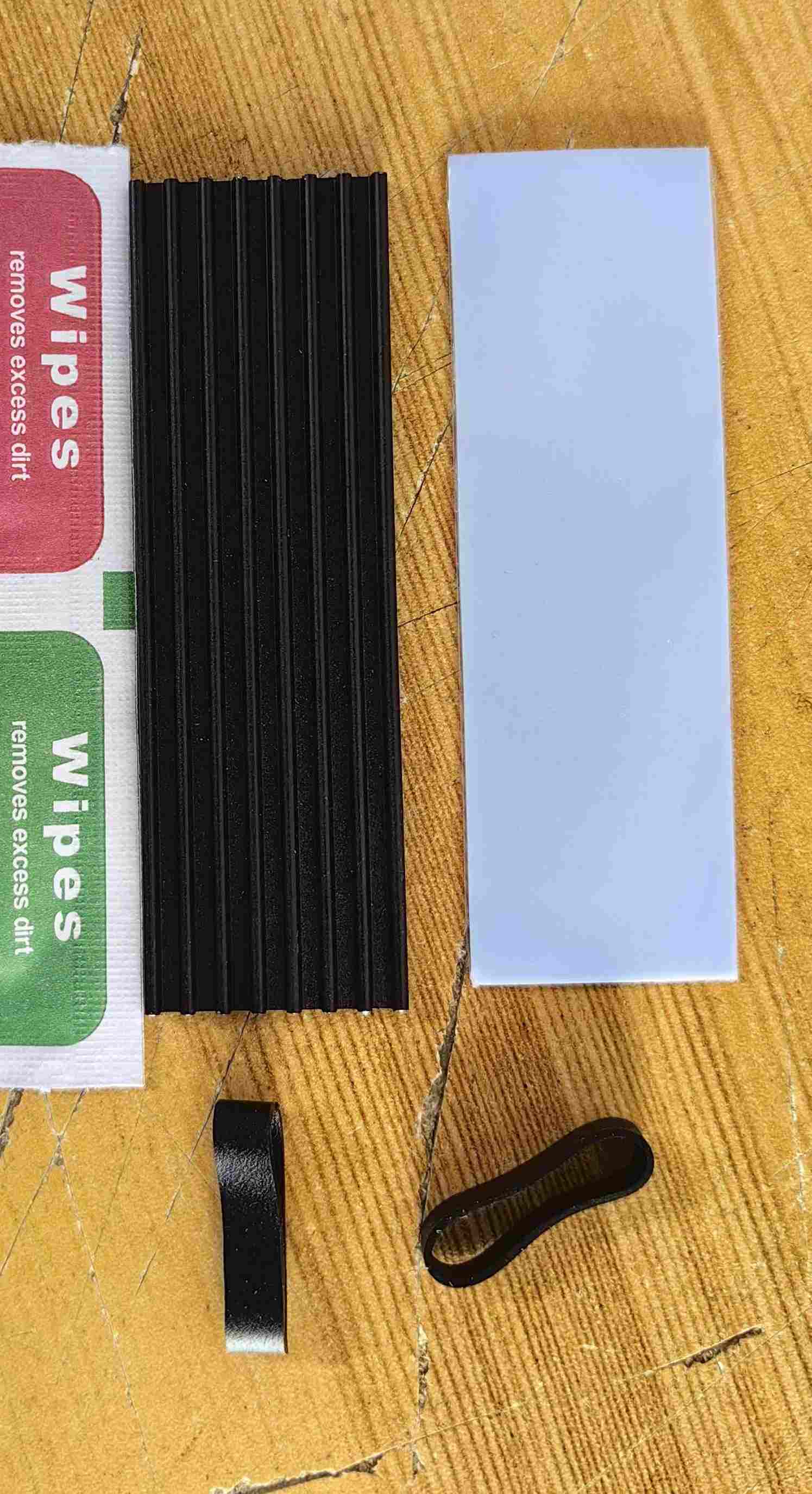 Aluminum heatsink for 2280 SSD - Supergold Corporation Limited