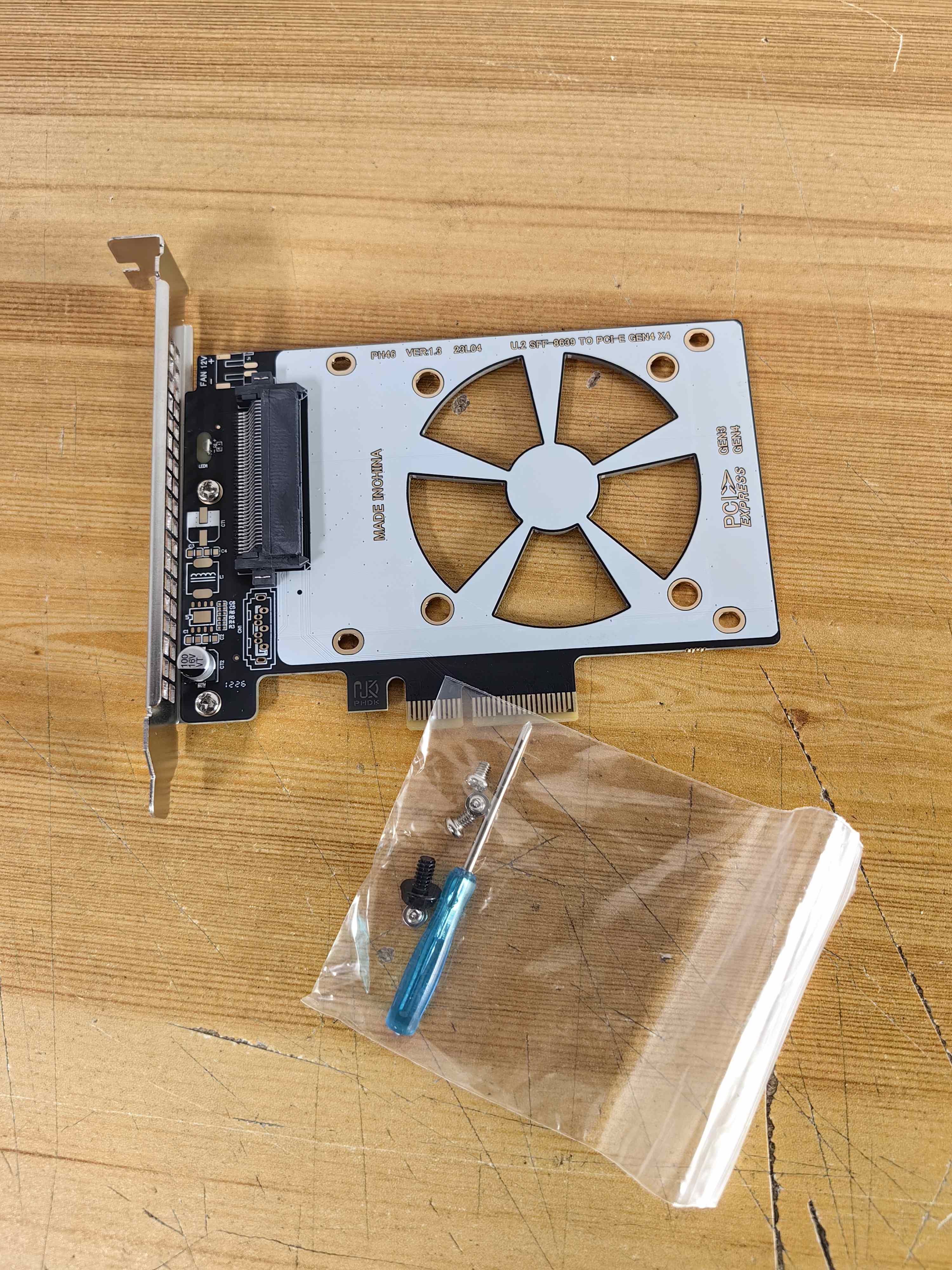 U.2 SFF-8639 to PCI-E X4 Riser Card - Supergold Corporation Limited